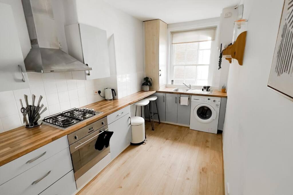 Bright & Contemporary Shoreditch * London
