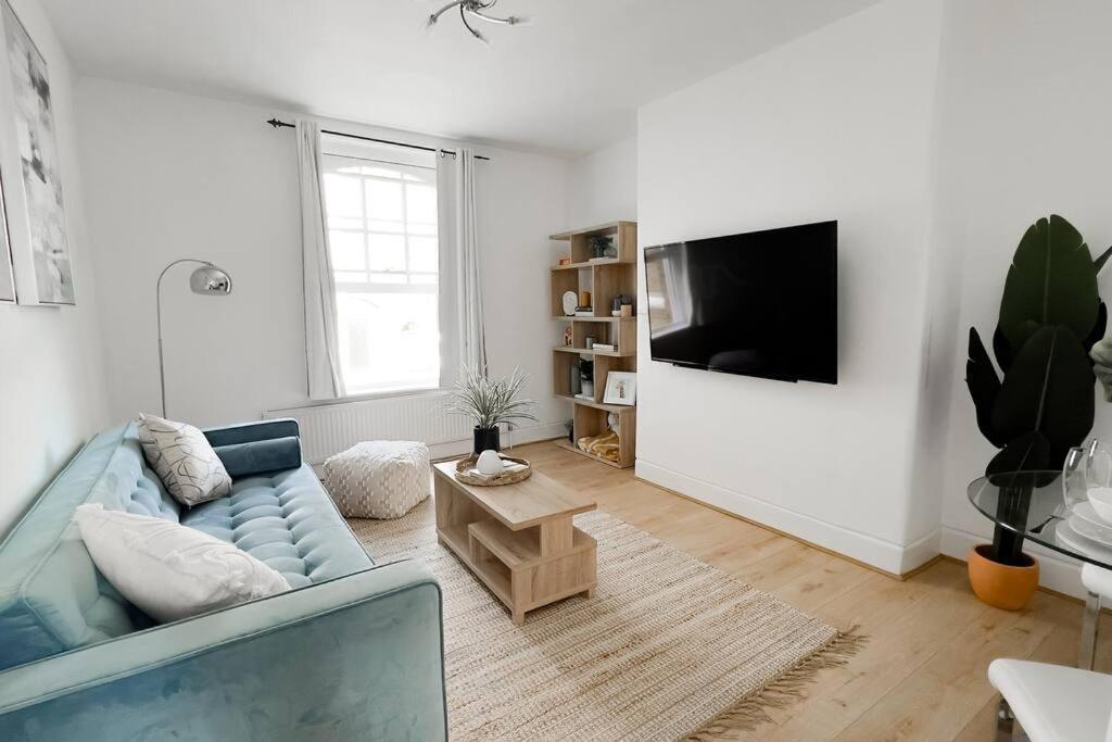 Bright & Contemporary Shoreditch *